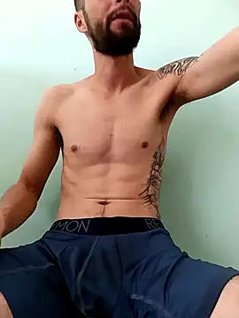 Snapshot of Dracoandr chatting on 11.02.25 Dracoandr online show from 11.02.25