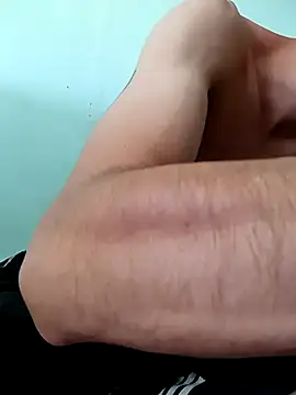 Snapshot of Dracoandr chatting on 11.26.25 Dracoandr online show from 11.26.25