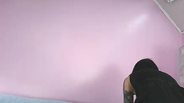 Snapshot of Hiyakasudere chatting on 11.11.25 Hiyakasudere online show from 11.11.25