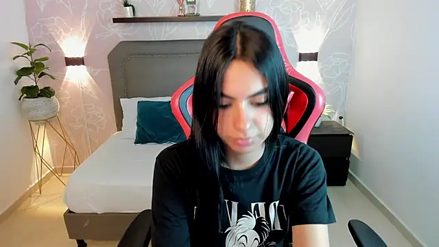 Snapshot of keithy_sex chatting on 03.18.25 keithy sex online show from 03.18.25