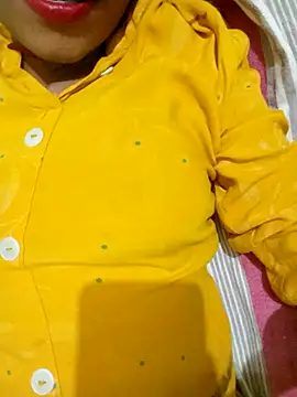 Snapshot of Miss_triha chatting on 11.02.25 Miss triha online show from 11.02.25