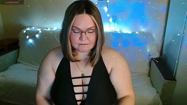 Snapshot of Vivien__wet chatting on 03.02.25 Vivien wet online show from 03.02.25