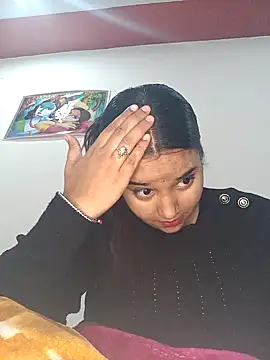 RAYI 01 online show from 02.10.25