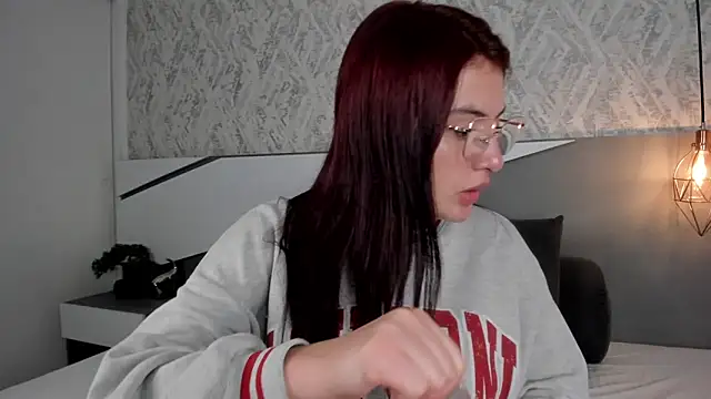Snapshot of Miile_Evans chatting on 03.03.25 Miile Evans online show from 03.03.25