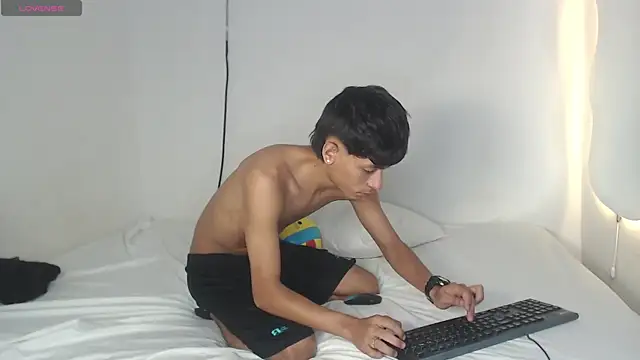 Snapshot of the_murderer chatting on 03.07.25 the murderer online show from 03.07.25