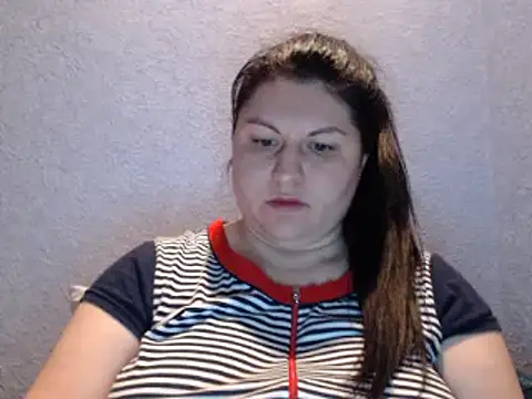 KiraSwee online show from 09.27.25