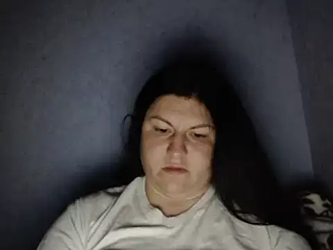 KiraSwee online show from 09.29.25