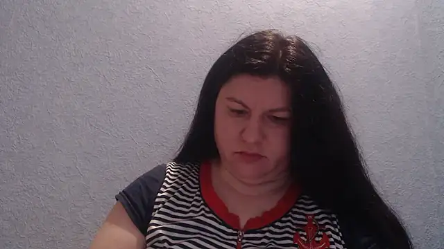 KiraSwee online show from 01.12.26