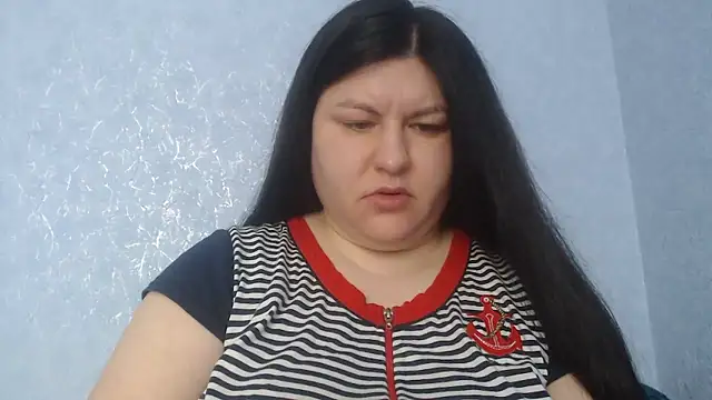 KiraSwee online show from 01.15.26