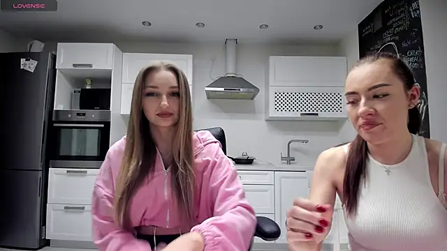 Snapshot of lisenok chatting on 03.19.26 lisenok online show from 03.19.26