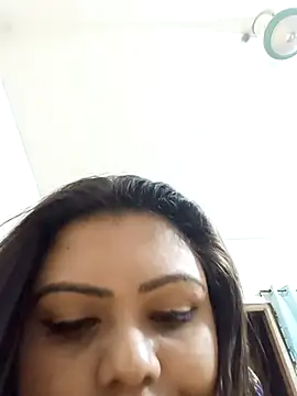 Snapshot of blue-berry07 chatting on 11.04.25 blue-berry07 online show from 11.04.25