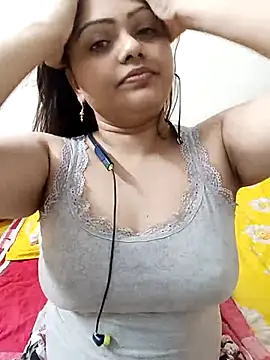 Snapshot of blue-berry07 chatting on 12.17.25 blue-berry07 online show from 12.17.25