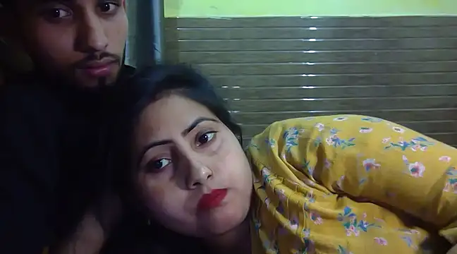 Queen Couple online show from 02.15.25