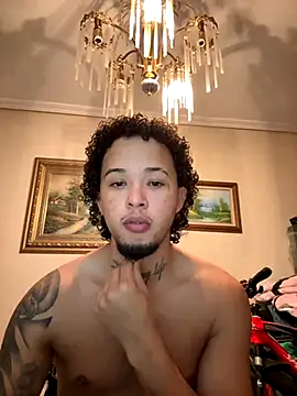 Snapshot of yeiyei_oficial chatting on 11.08.25 yeiyei oficial online show from 11.08.25