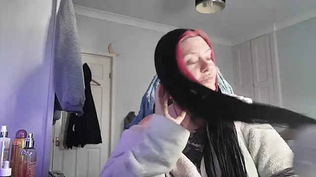 AureliaXOX online show from 11.02.25