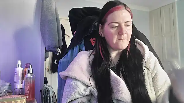 AureliaXOX online show from 11.03.25