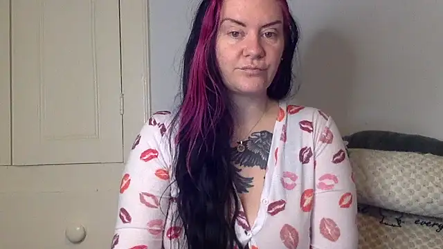 AureliaXOX online show from 02.13.26