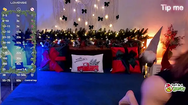 Snapshot of Maria_Moonlight chatting on 12.18.25 Maria Moonlight online show from 12.18.25