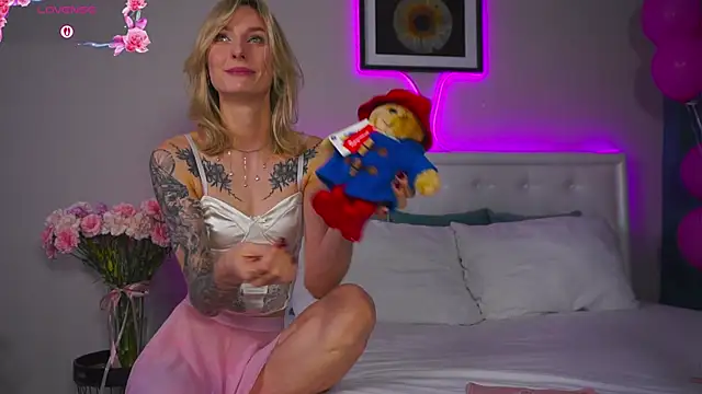 LeaCox  online show from 10.23.25