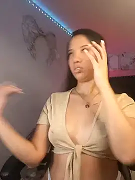 SallyWhitee online show from 04.23.26