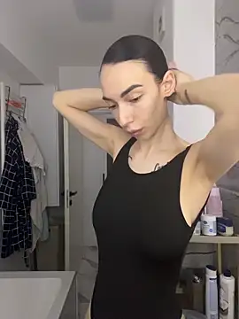 Celine Roxelle online show from 02.03.26