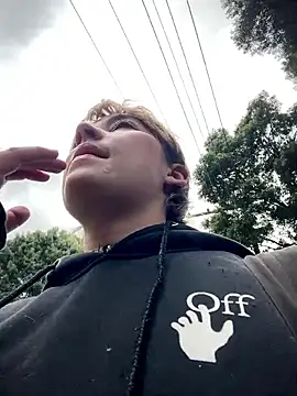 Maggie Geller online show from 11.19.25