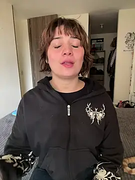 Maggie Geller online show from 08.05.26