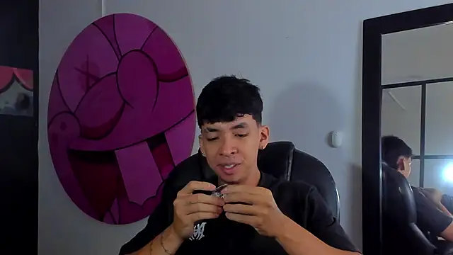 ISAAC CRYSTON online show from 09.08.25