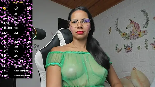 Snapshot of alisson_hoffman05 chatting on 07.28.26 alisson hoffman05 online show from 07.28.26