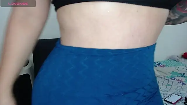 Snapshot of Daphne_Gabor chatting on 11.12.25 Daphne Gabor online show from 11.12.25