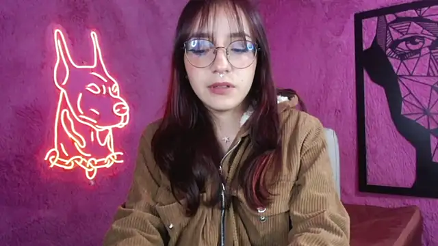 Snapshot of Sunshinegirl__ chatting on 03.10.25 Sunshinegirl online show from 03.10.25