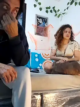 Snapshot of jeans_and_emma chatting on 10.25.25 jeans and emma online show from 10.25.25