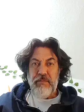 Snapshot of jeans_and_emma chatting on 10.25.25 jeans and emma online show from 10.25.25