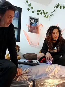 Snapshot of jeans_and_emma chatting on 11.01.25 jeans and emma online show from 11.01.25