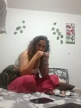 Snapshot of jeans_and_emma chatting on 11.11.25 jeans and emma online show from 11.11.25