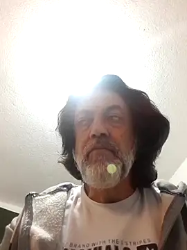 Snapshot of jeans_and_emma chatting on 12.05.25 jeans and emma online show from 12.05.25