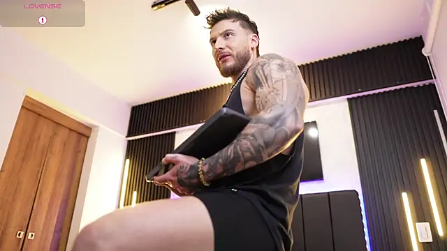 Snapshot of David_blake_ chatting on 02.14.26 David blake online show from 02.14.26