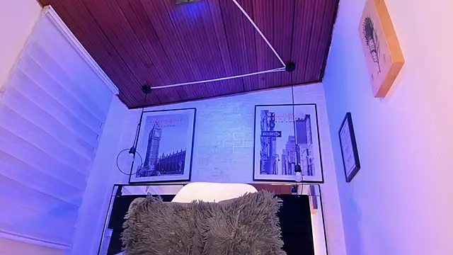 tylla  online show from 12.23.25