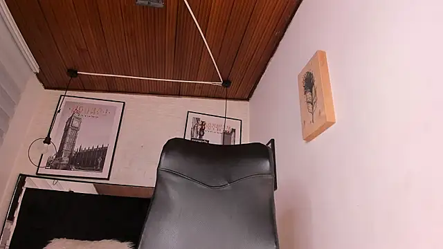 tylla  online show from 02.02.26