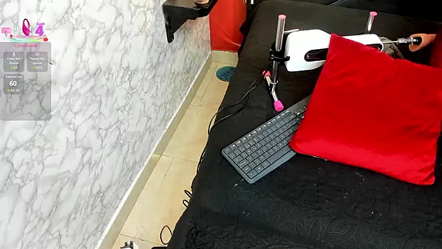 IVISBOUNCYASS online show from 03.12.26