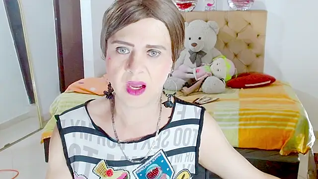 Snapshot of Dolldirtyxxx chatting on 07.25.26 Dolldirtyxxx online show from 07.25.26