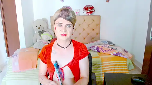 Snapshot of Dolldirtyxxx chatting on 07.31.26 Dolldirtyxxx online show from 07.31.26