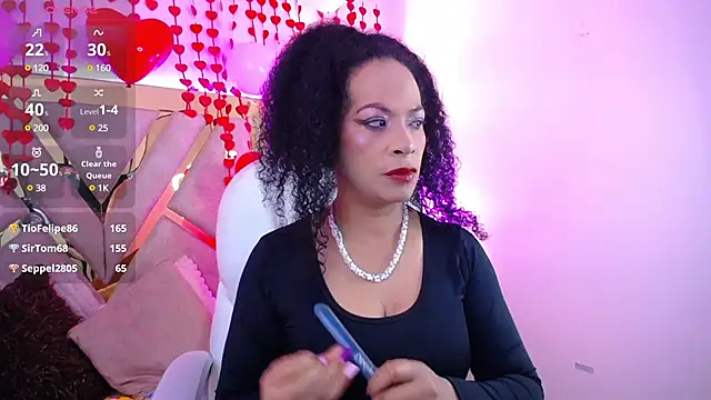 Cintiia Holmes online show from 02.08.25