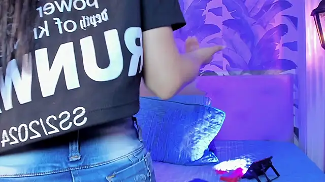 Sami Evanns online show from 11.17.25