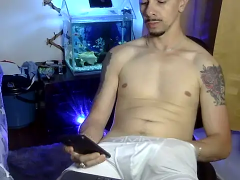 Snapshot of venusfranco_94 chatting on 11.18.25 venusfranco 94 online show from 11.18.25