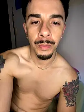 Snapshot of venusfranco_94 chatting on 11.24.25 venusfranco 94 online show from 11.24.25