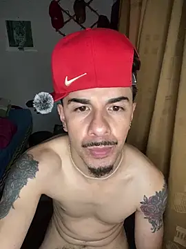 Snapshot of venusfranco_94 chatting on 12.16.25 venusfranco 94 online show from 12.16.25