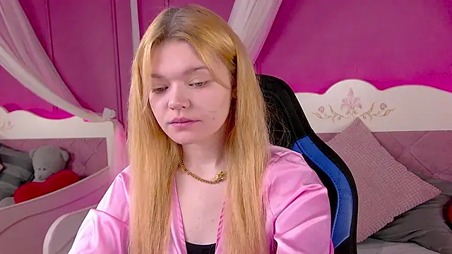 AdeleCartier online show from 03.07.25