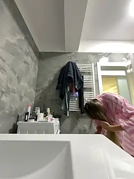 BonyBon29 online show from 10.25.25