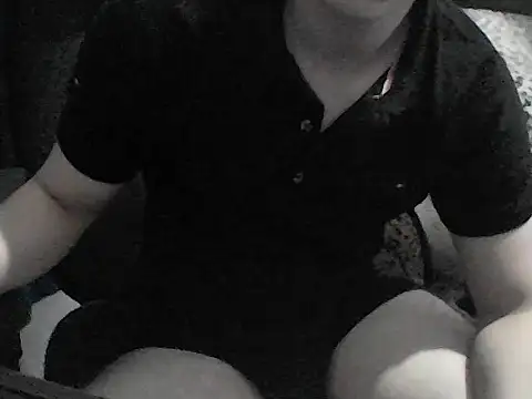 Snapshot of MarioKnero chatting on 06.10.26 MarioKnero online show from 06.10.26